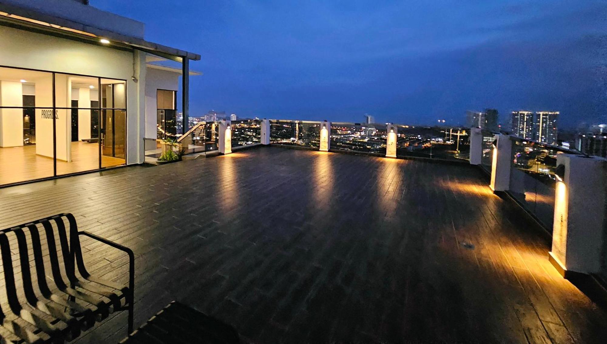 Quartz Paragon Suites Melaka By Ggm Exteriör bild